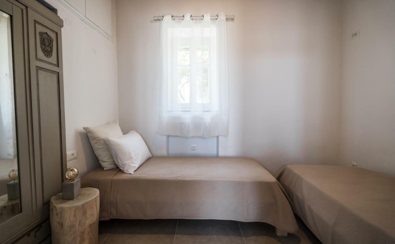 Komis Mansion Exambela Экстерьер фото